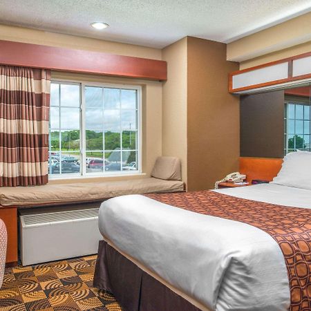 Microtel Inn & Suites Lincoln Exterior foto